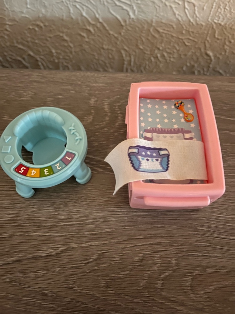Little People babies changing table & Walker